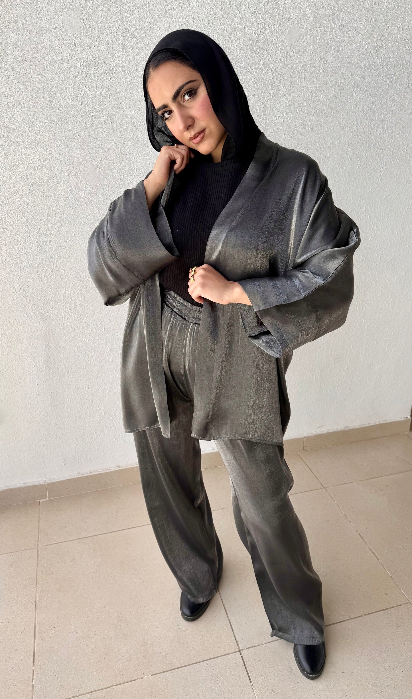 Shimmer kimono with belt