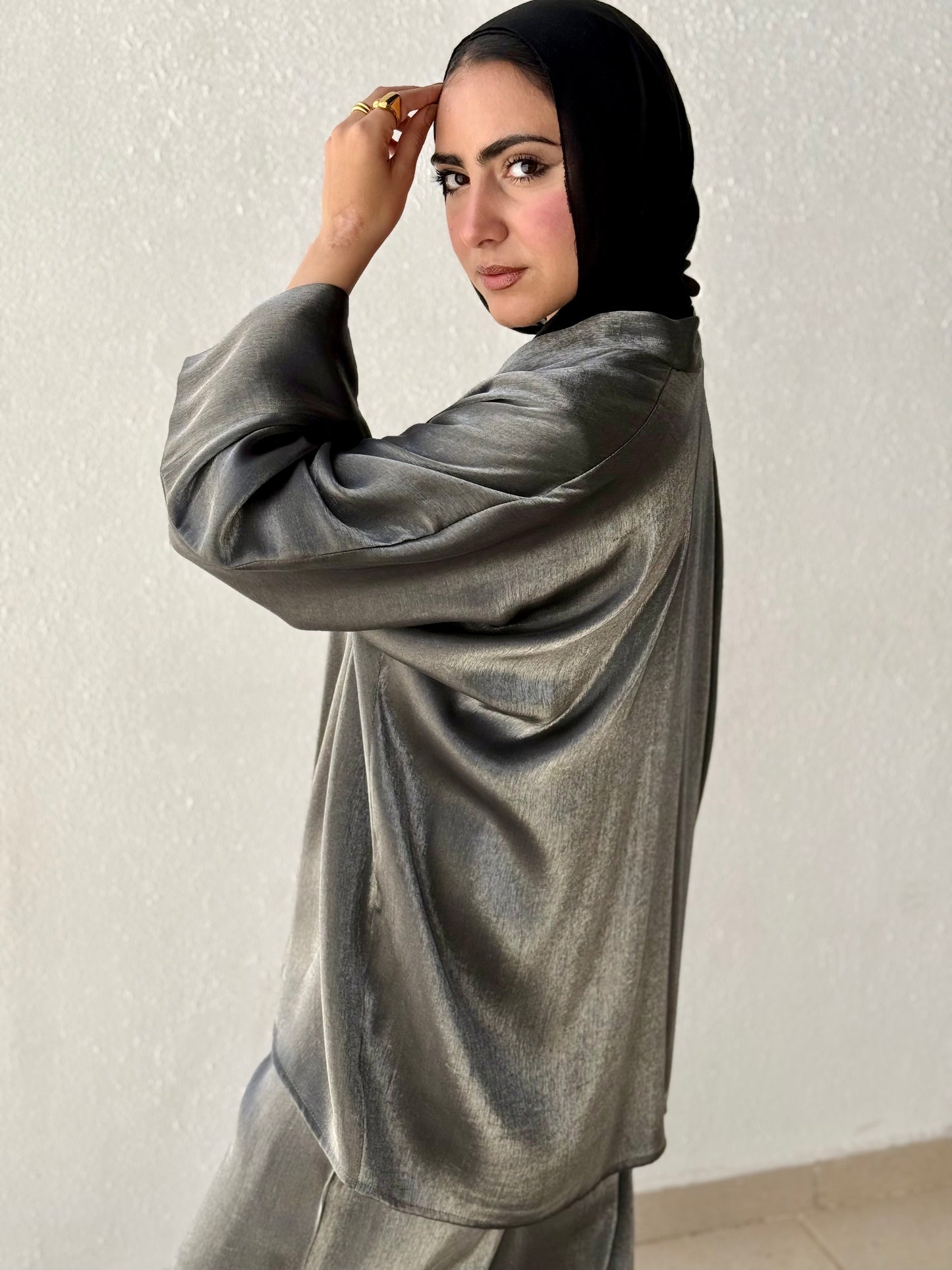 Shimmer kimono with belt