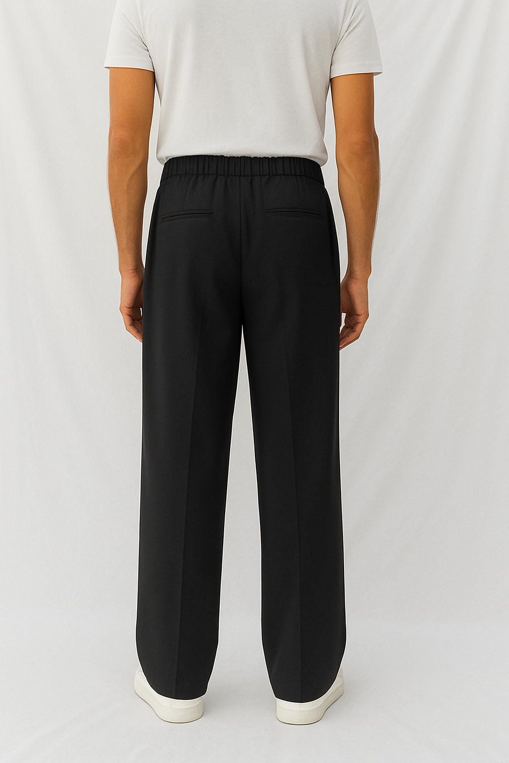 Tailored pant with front pleats and elastic back