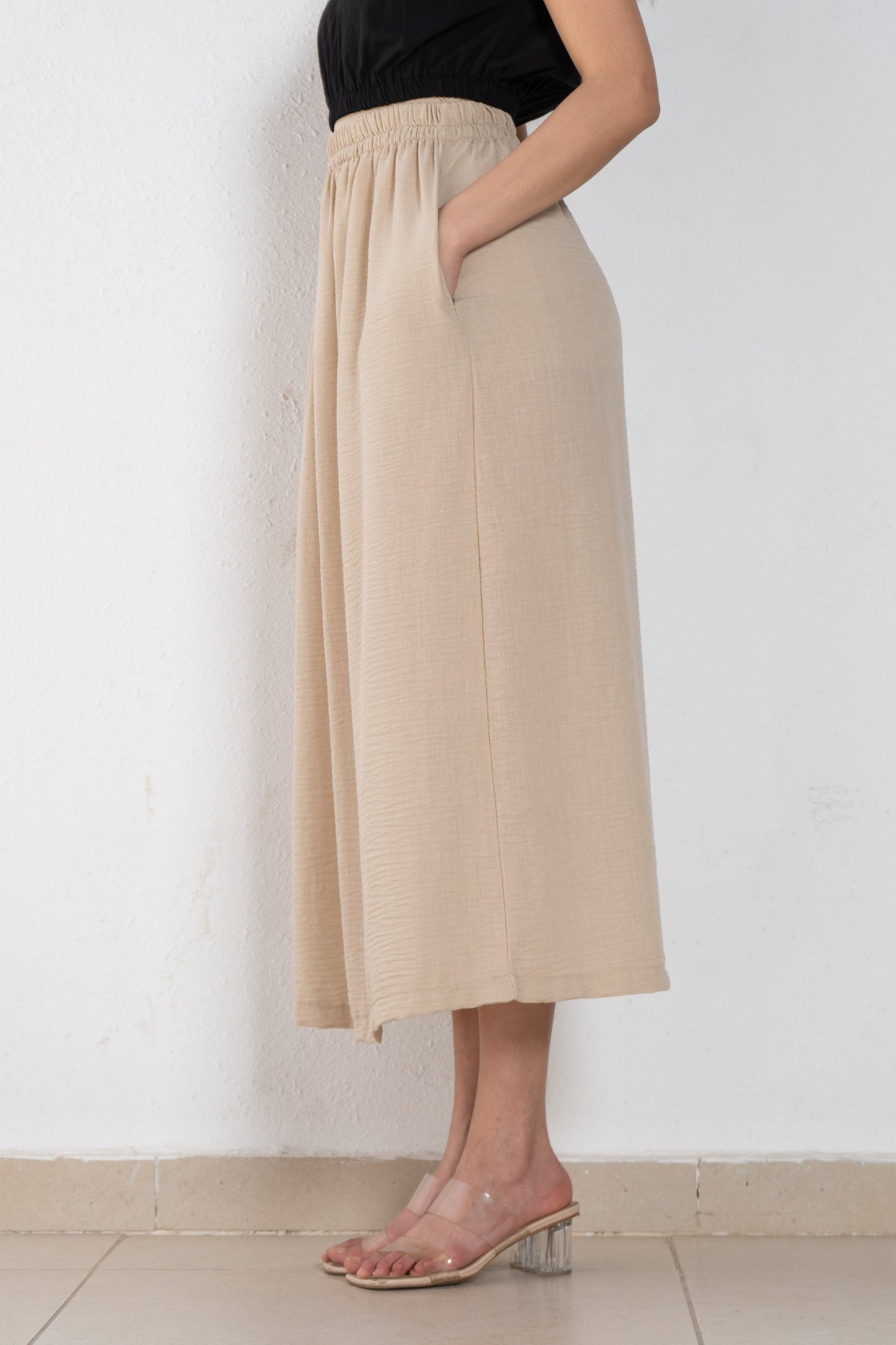 Linen skirt with elastic band