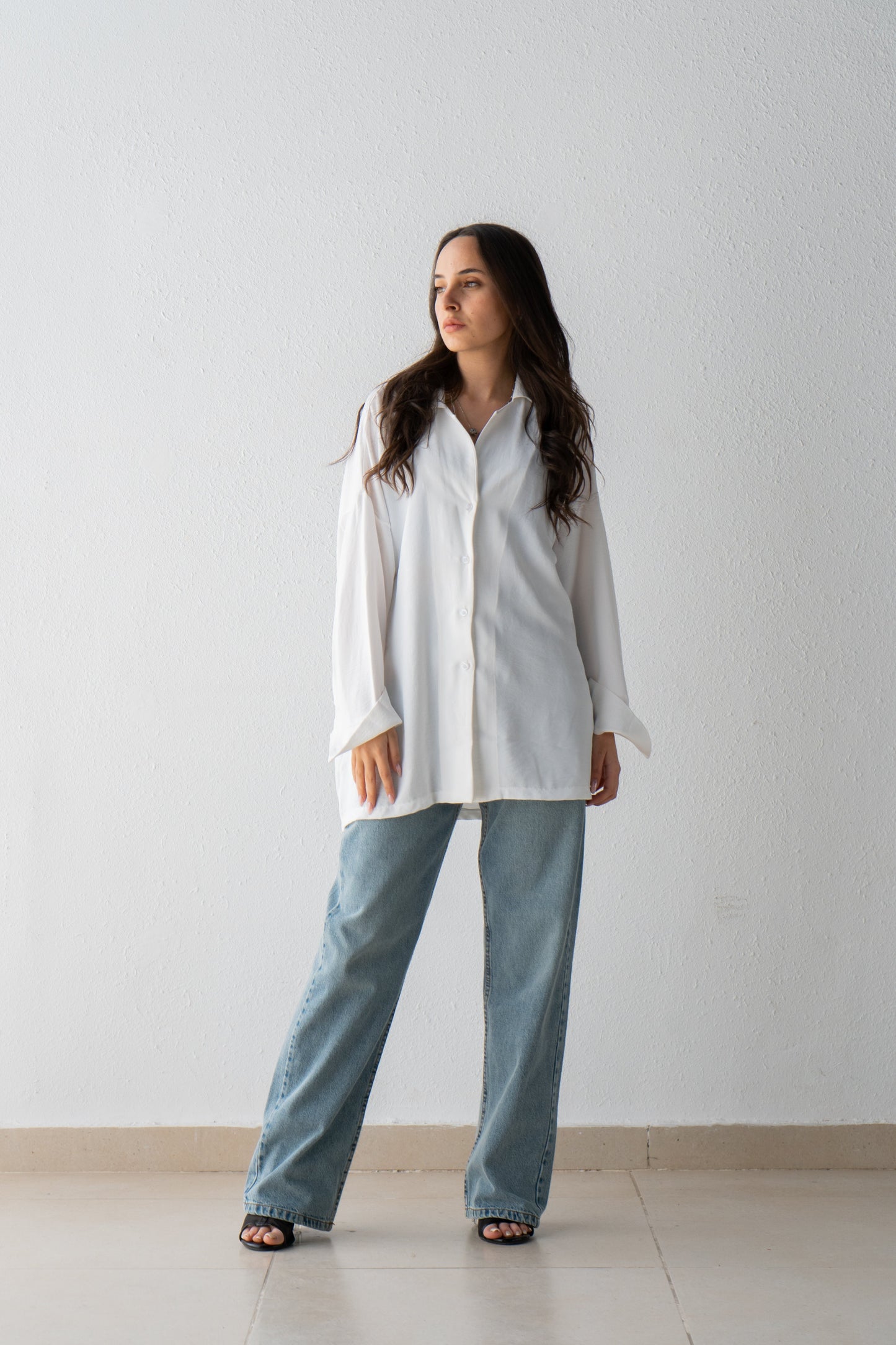 Long sleeves linen shirt with safari collar