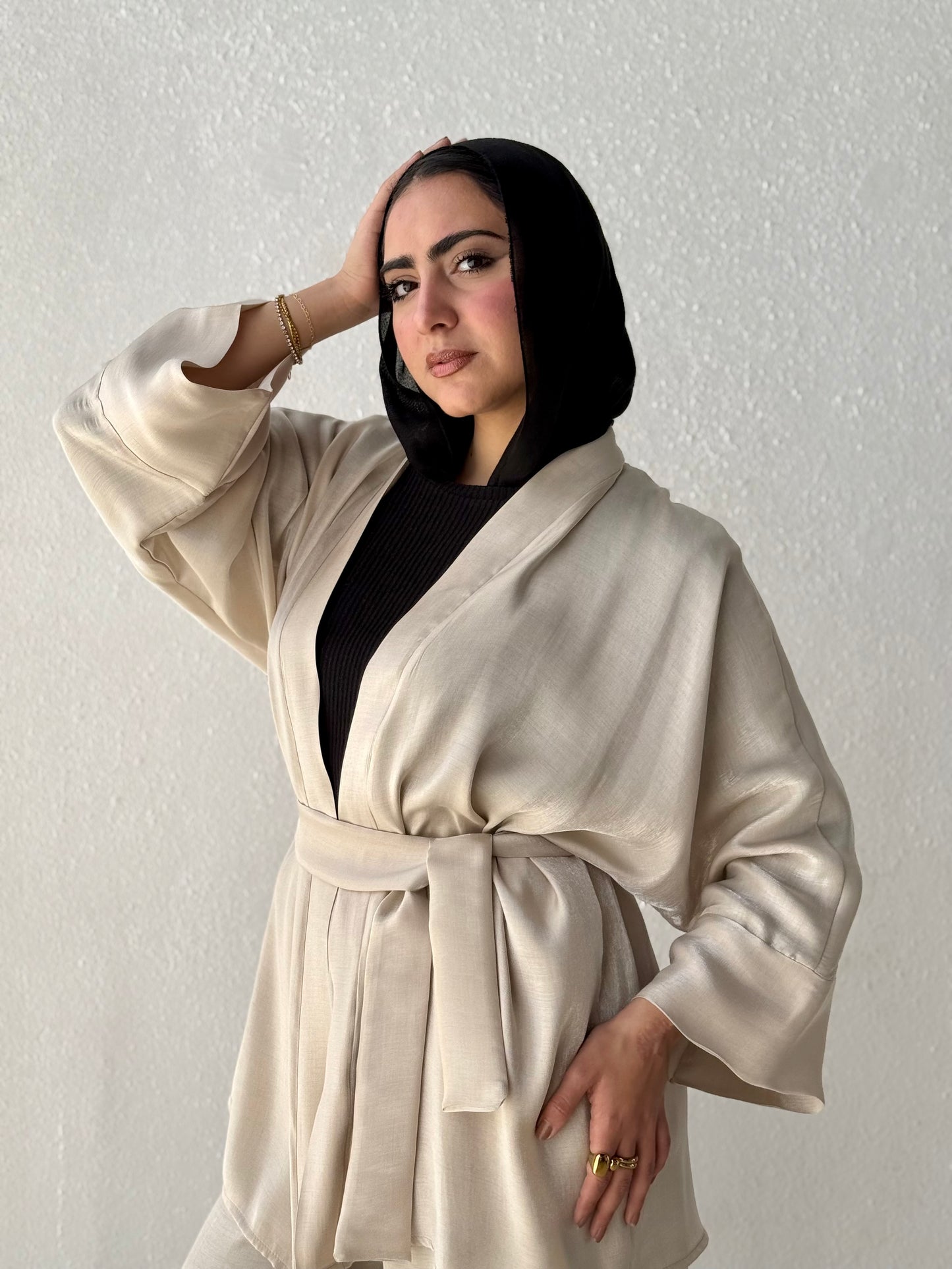 Shimmer kimono with belt