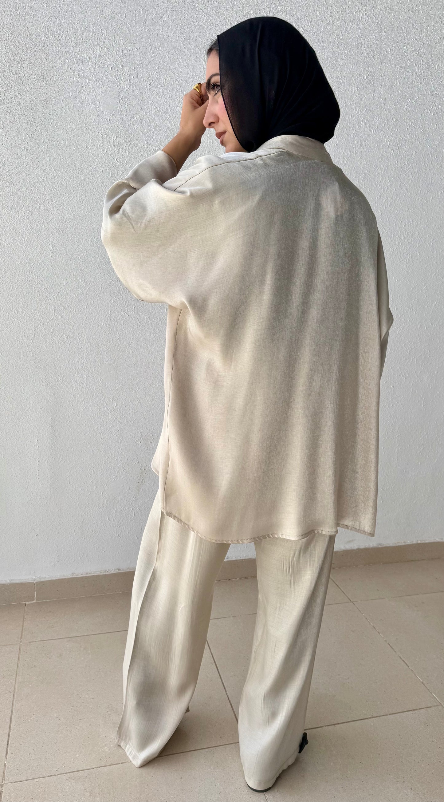Shimmer kimono with belt