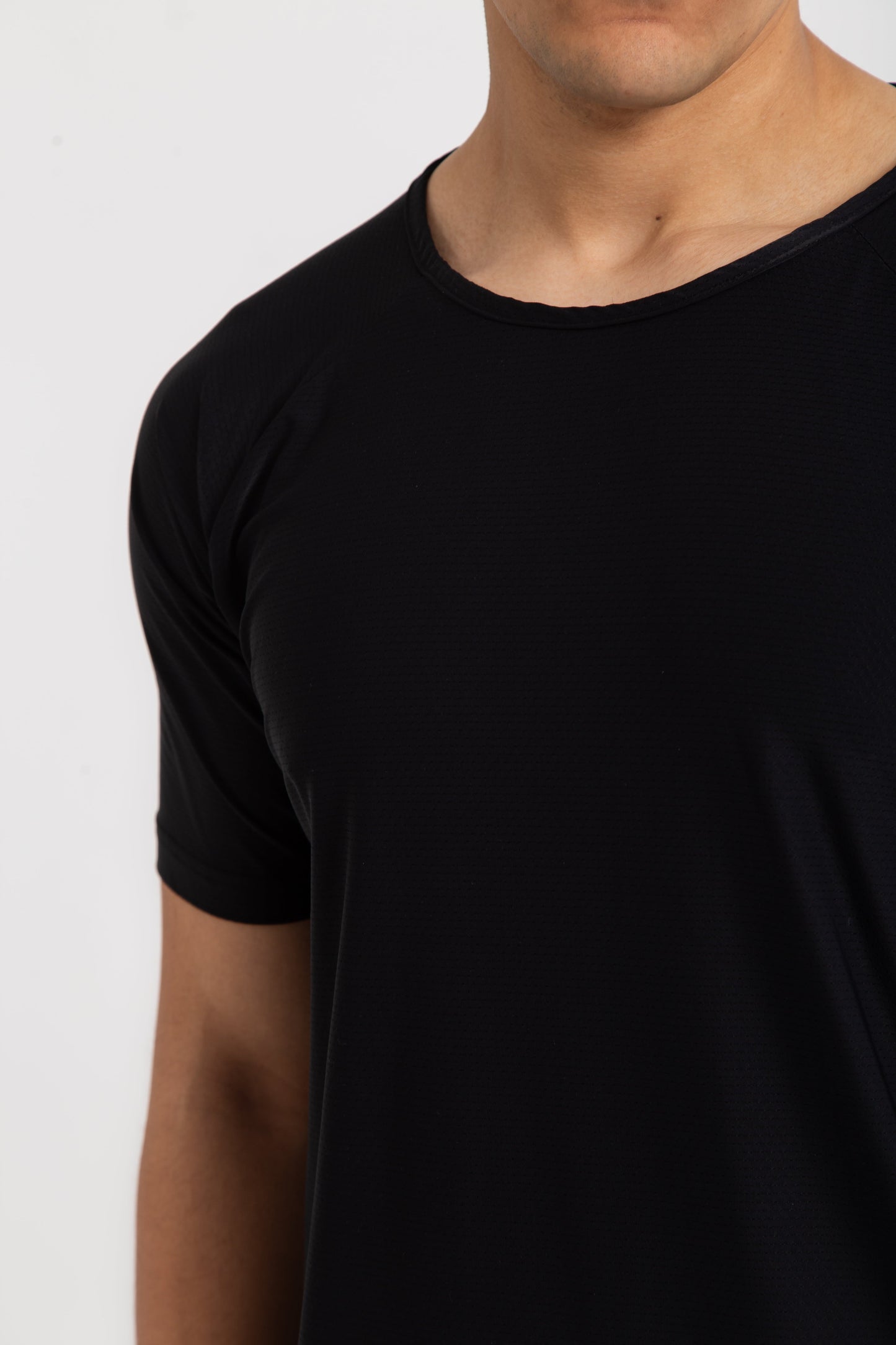 Sports T shirt with shoulder cut