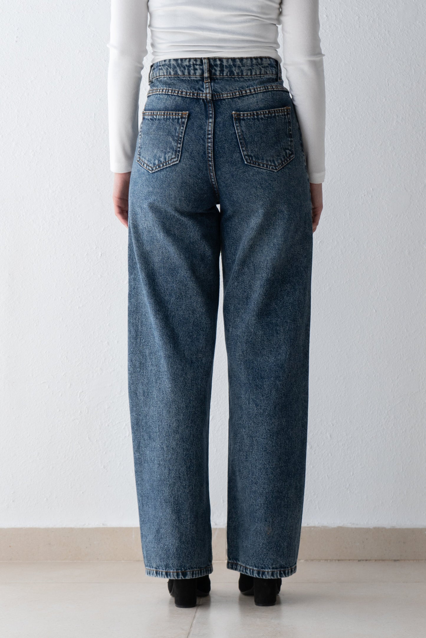 Wide leg jeans pants