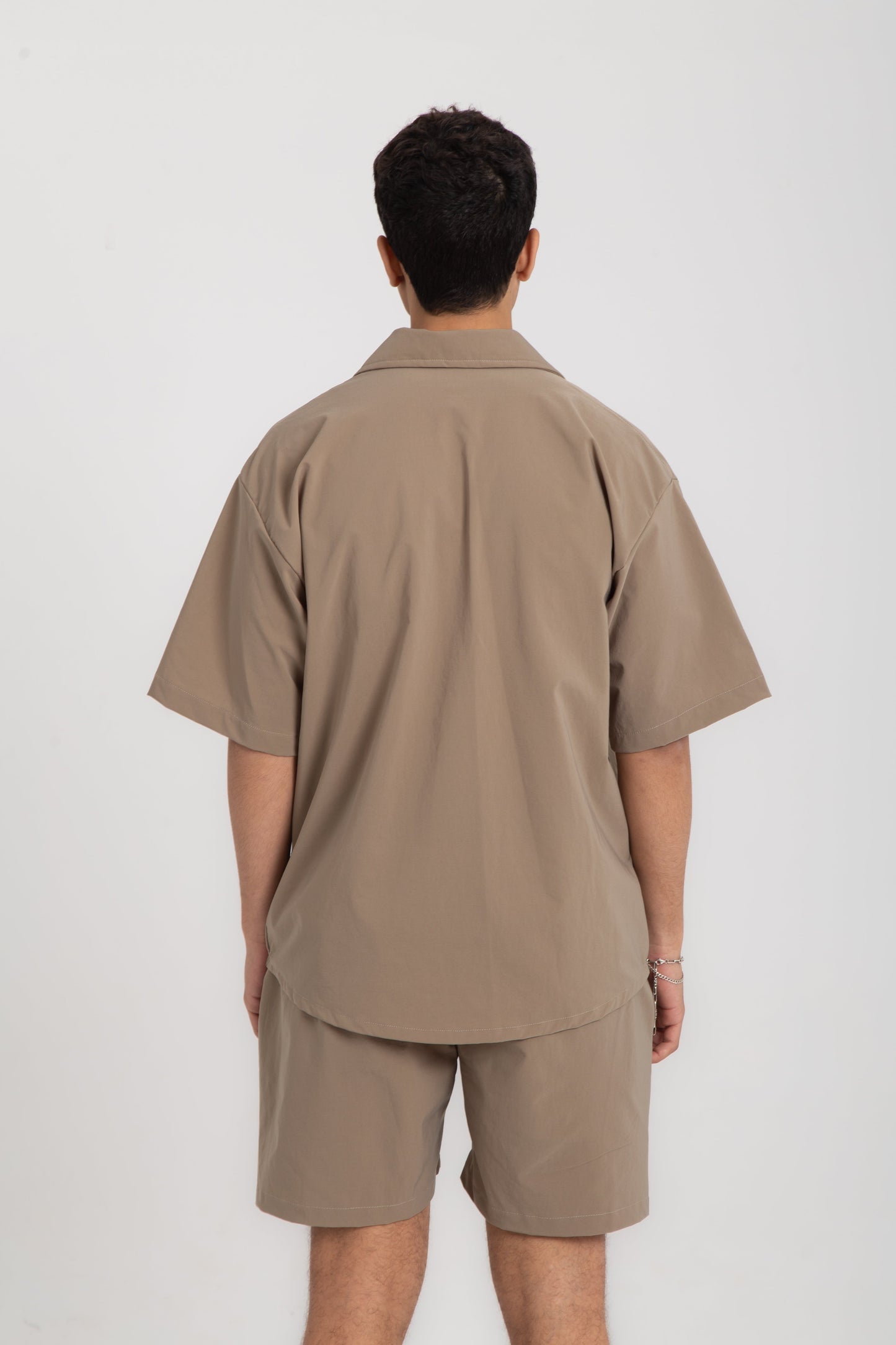 Oversized shirt with front pockets