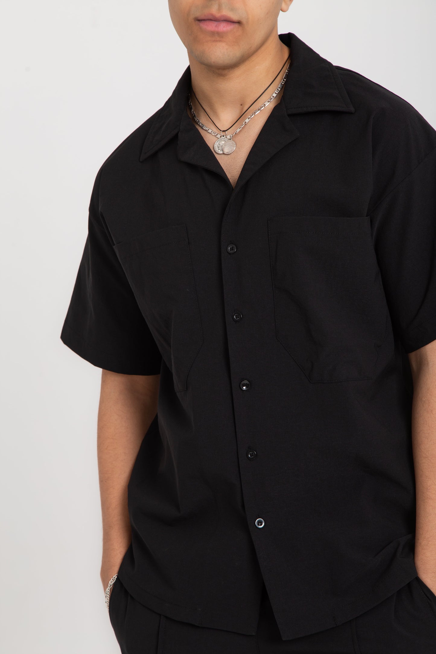 Oversized shirt with front pockets