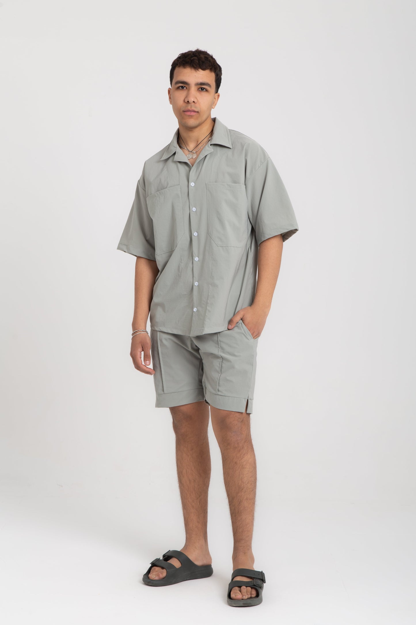 Oversized shirt with front pockets