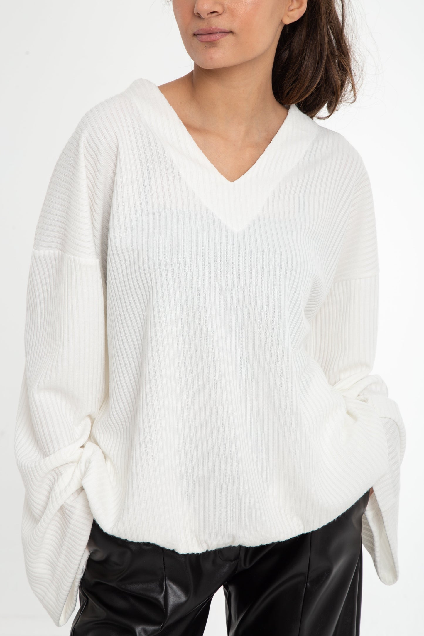 Tricot blouse with v neck opening