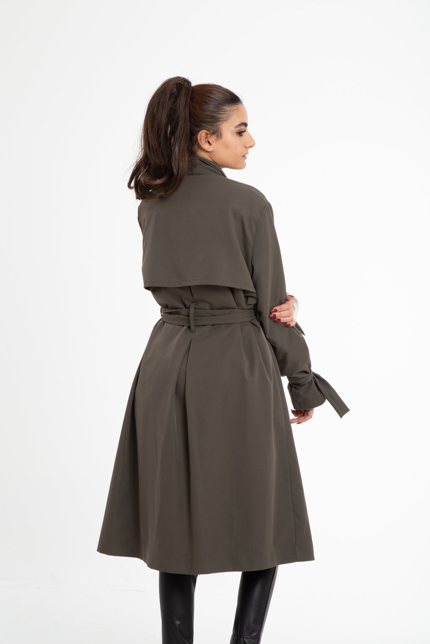 Trench coat with double buttons