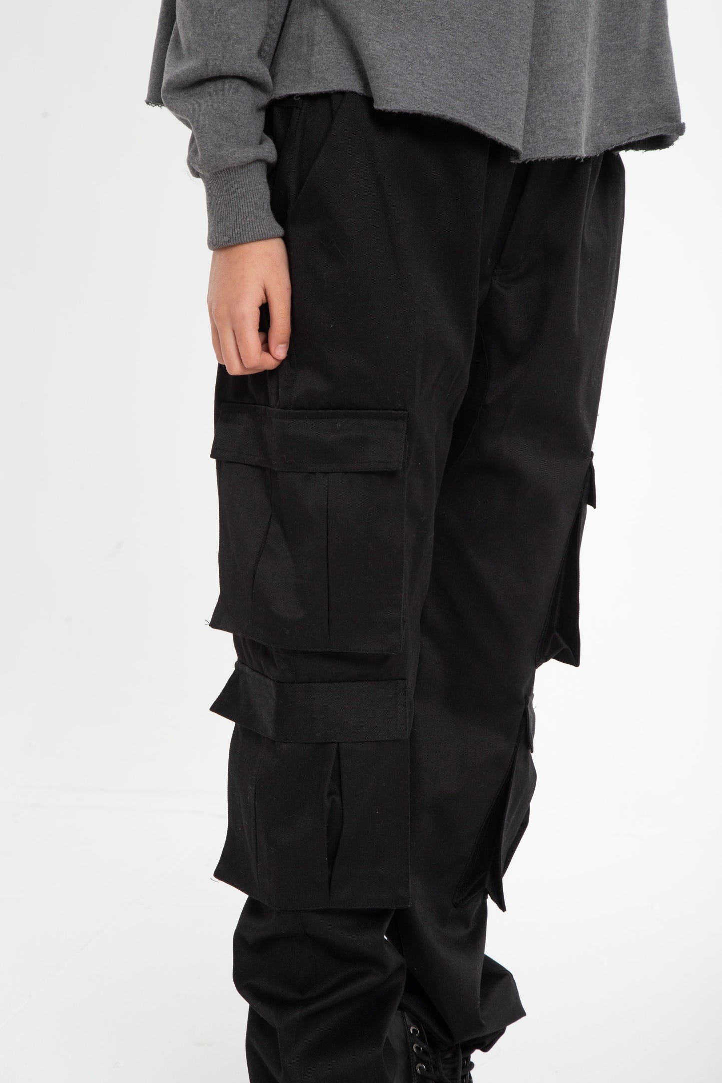 Cargo pants with elastic waist band