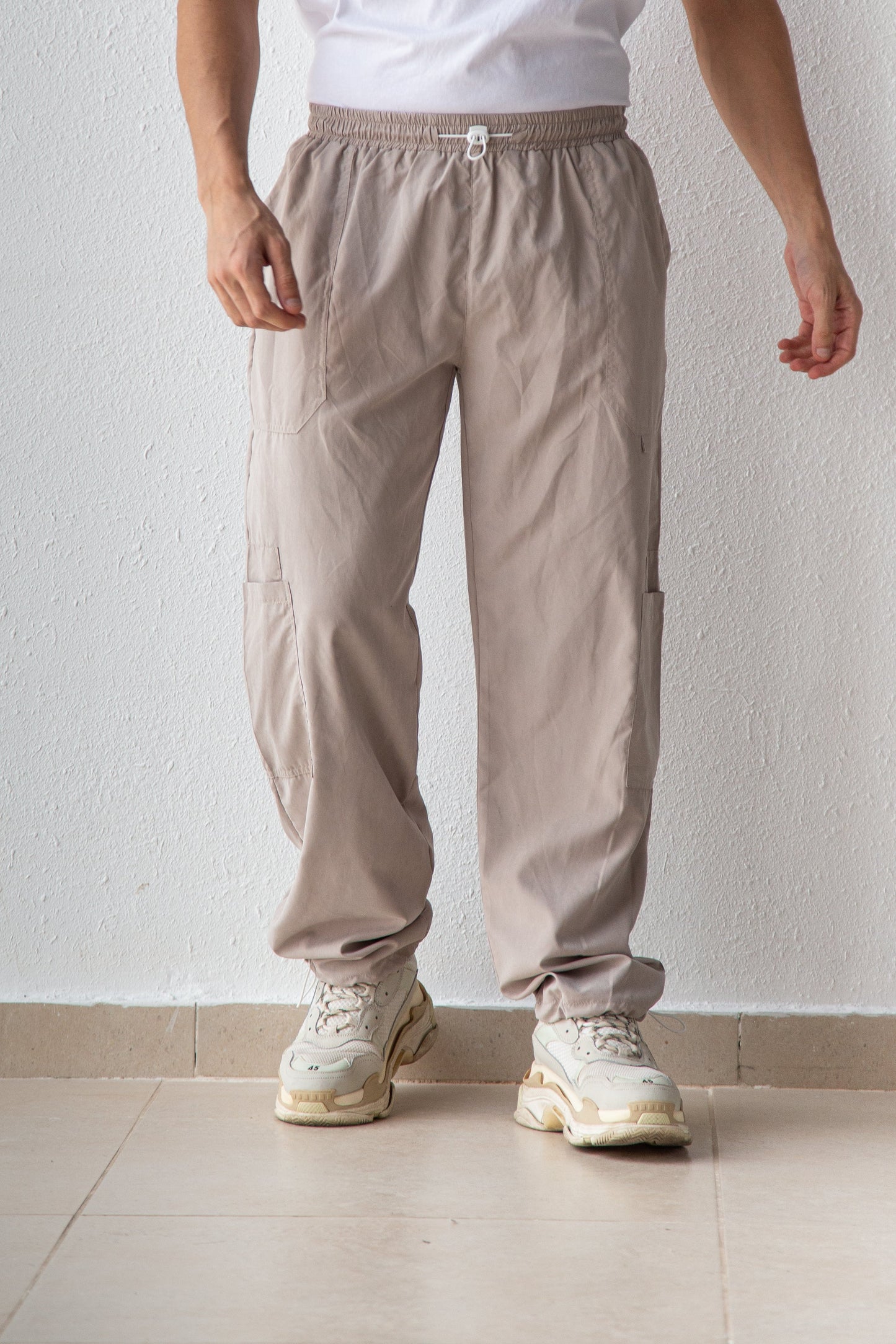 Cargo pants with strings