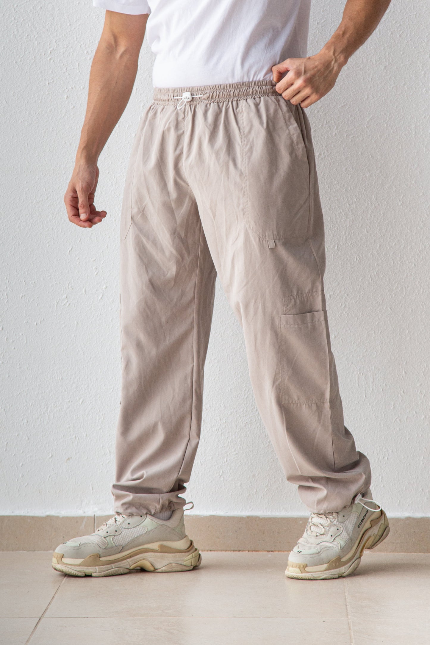 Cargo pants with strings