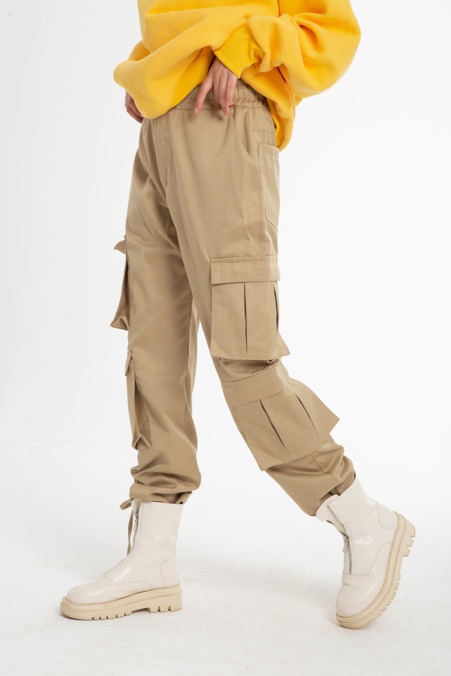 Cargo pants with elastic waist band