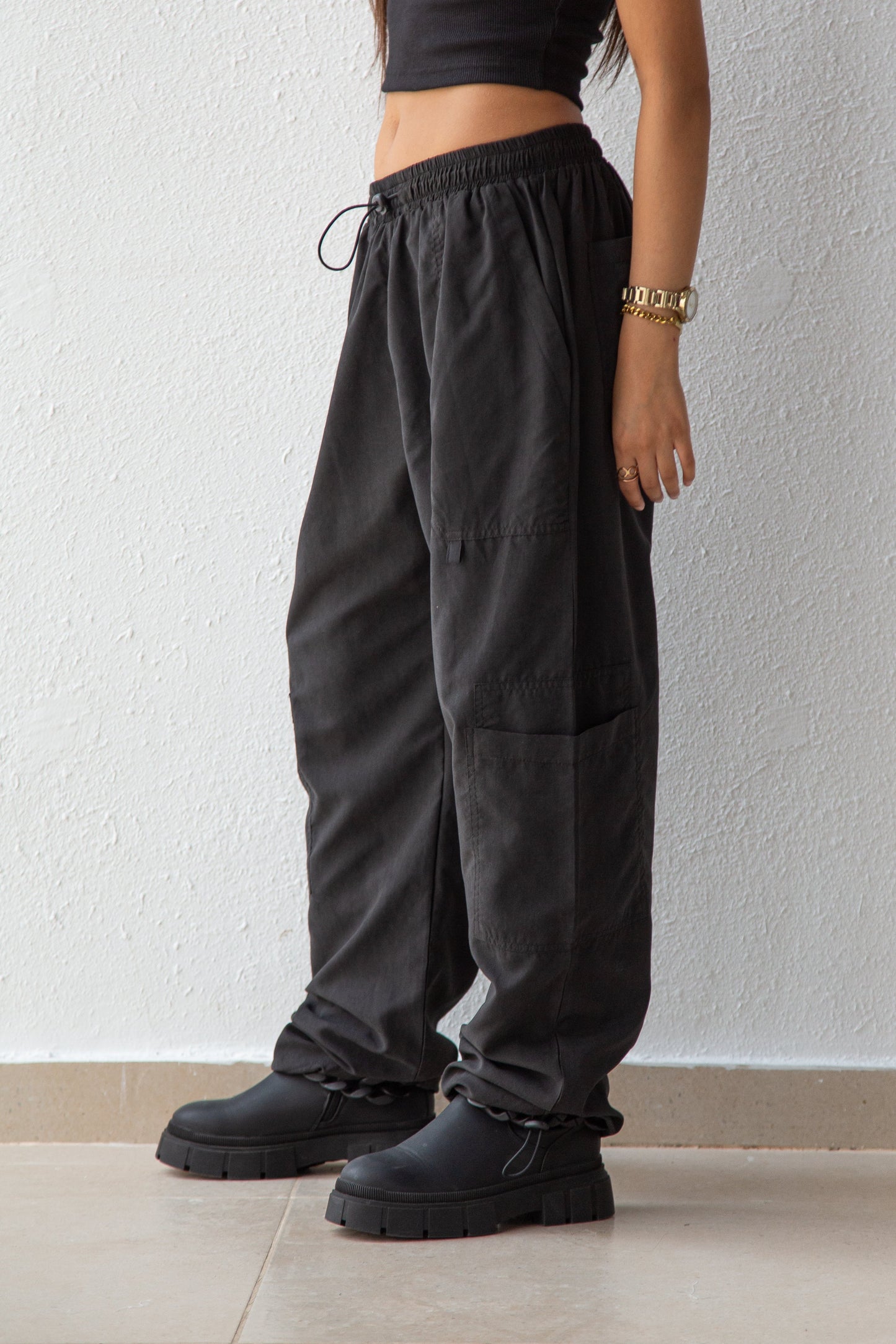 Cargo pants with strings